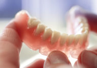 بررسی انواع دندان مصنوعی