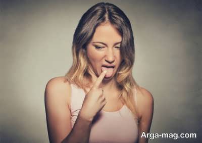 علت بروز مزه فلز در دهان چیست؟