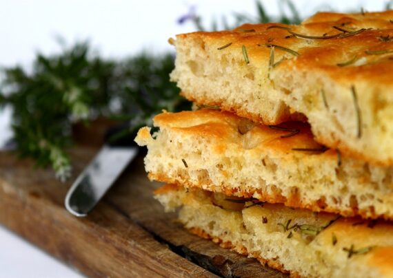 آشنایی با طرز تهیه نان فوکاسیا