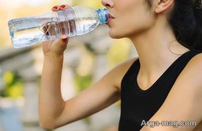 چگونه می توان علائم کمبود آب بدن در بدن را کاهش داد؟