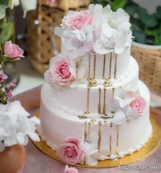 مجموعه ای بینظیر و منحصر به فرد از کیک سه طبقه برای مراسم عروسی