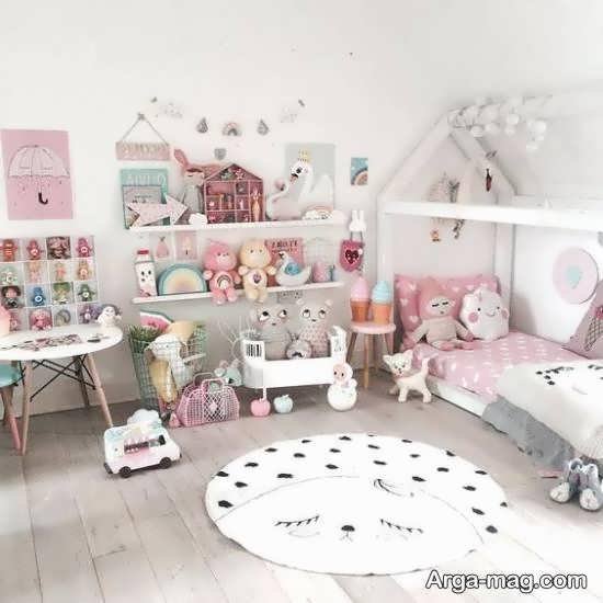 گالری منظم و شیکی از چیدمان عروسک اتاق کودک برای خوش سلیقه ها