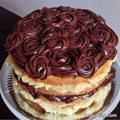 آشنایی با طرز تهیه کیک لایه ای شکلاتی
