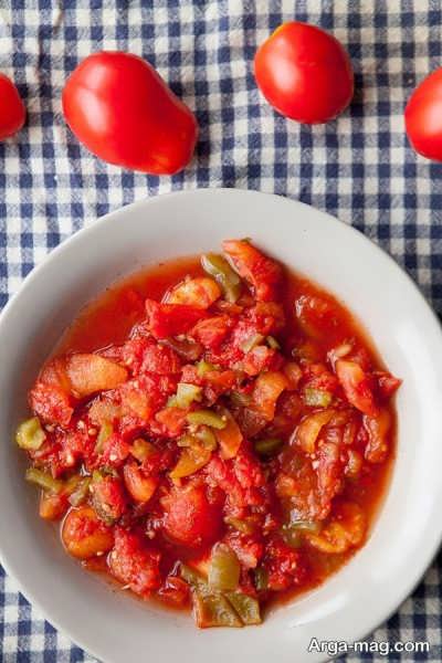 طرز تهیه خورش گوجه فرنگی به چه صورت است؟