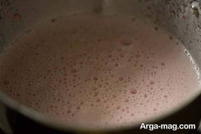 مراحل تهیه گلاسه توت فرنگی 