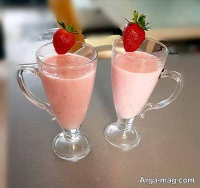 مراحل تهیه گلاسه توت فرنگی 