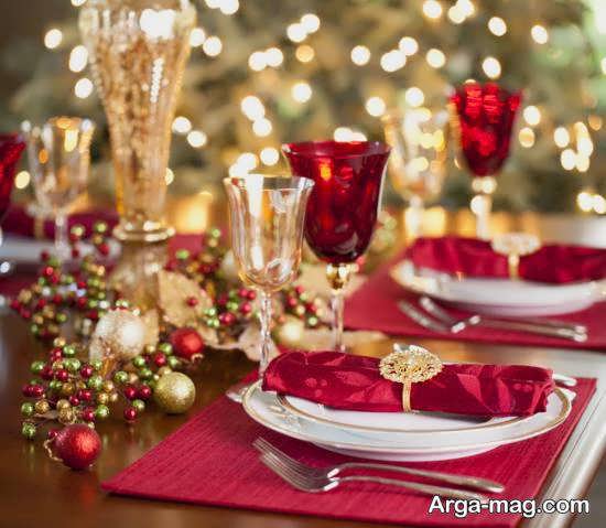 نمونه هایی زیبا و متفاوت برای زیباسازی میز کریسمس