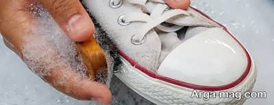آموزش تمیز کردن کفش سفید با صابون