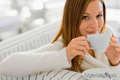 نوشیدن قهوه می تواند به جذب انرژی کمک کند. 