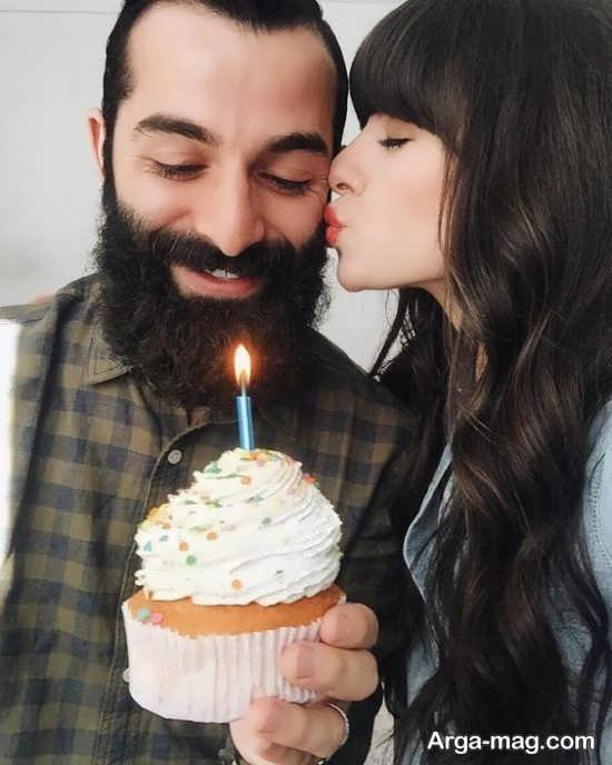 ژست عاشقانه دونفره با کیک تولد