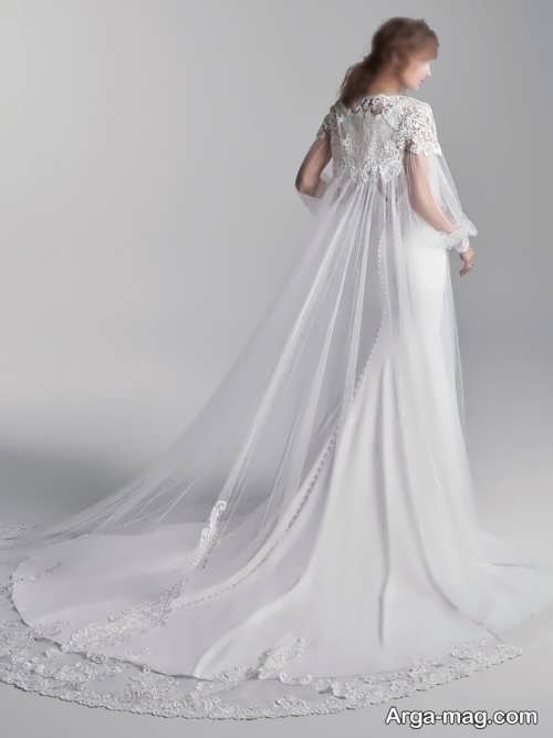 پشت لباس عروس زیبا 