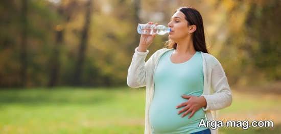 اهمیت نوشیدن آب در حاملگی