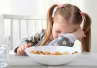 علائم و اثرات منفی اختلال تغذیه در کودکان