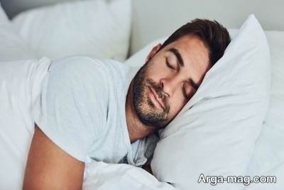 پرهیز از مصرف کافئین می تواند به داشتن یک خواب مفید به شما کمک کند.