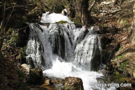 آبشار وارک یکی از آبشارهای زیبای لرستان