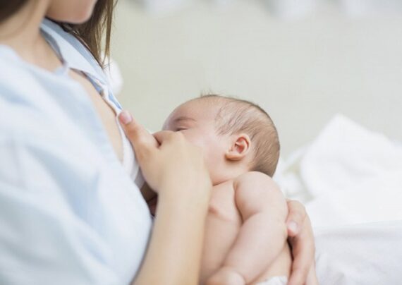 دلایل حساسیت نوزاد به شیر مادر