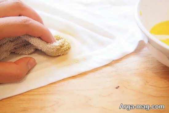 روش های پاکسازی لکه مواد آرایشی