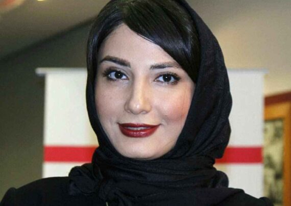 تصاویر سمیرا حسین پور در نمایش "شام حضوری"