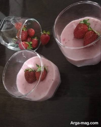 طرز تهیه محلبی توت فرنگی خوشمزه