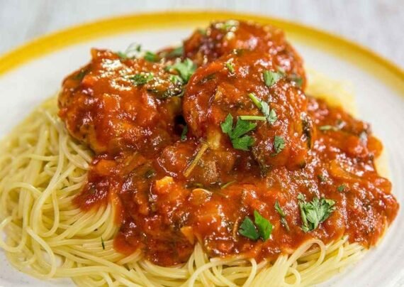 طرز تهیه اسپاگتی با کوفته ریز