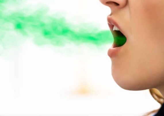 درمان بوی بد گلو در منزل