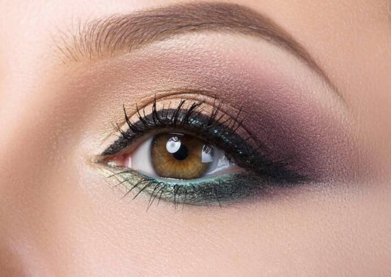 سایه چشم رنگی برای آرایش چشم زیبا
