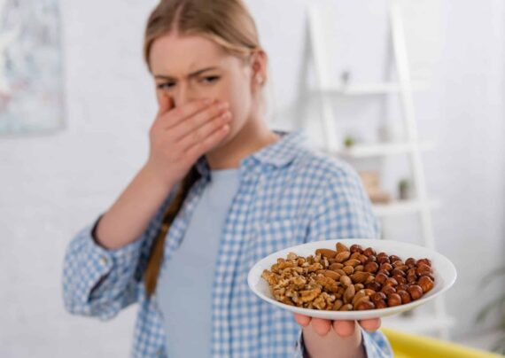 آشنایی با نشانه های آلرژی غذایی