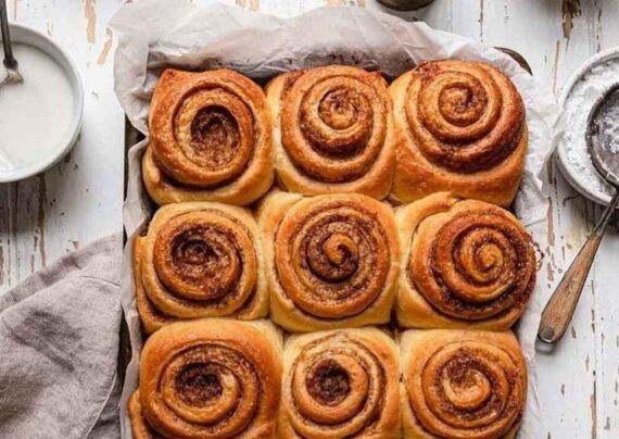 طرز تهیه نان سیب و دارچین خاص