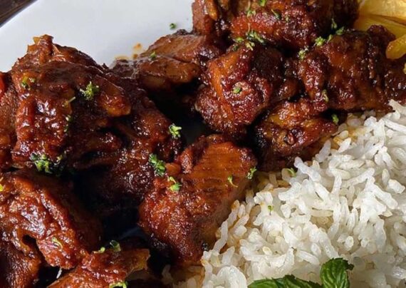 طرز تهیه خورش گوشت و خرما با طعم بی نظیر