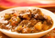 طرز تهیه خورش سیب و پیاز با طعم عالی