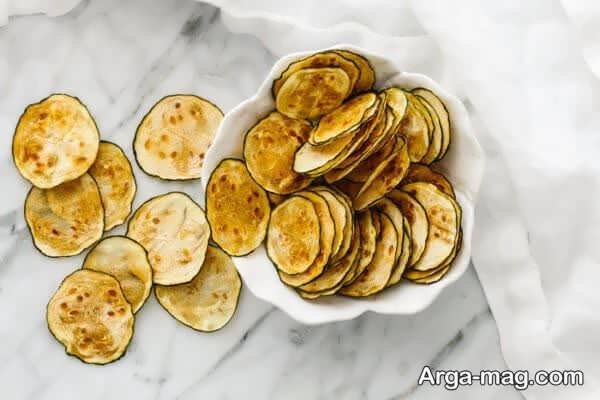 طرز تهیه چیپس کدو سبز در فر