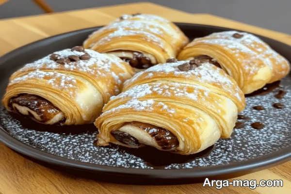 طرز تهیه کروسان خرمایی مرحله به مرحله