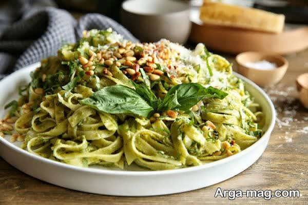 طرز تهیه پاستا لینگویینی با ریحان تازه
