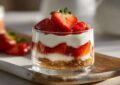 طرز تهیه پارفه توت فرنگی خانگی