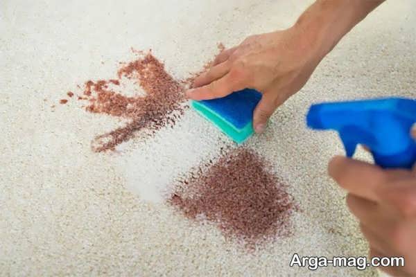 رفع لکه روغن ماشین با پودر تالک