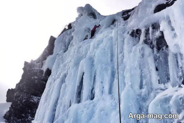 آبشار یخ‌ زده نوا در مازندران
