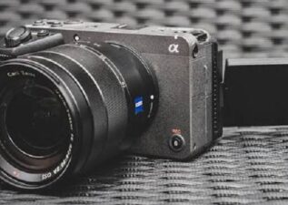 آشنایی و بررسی دوربین سونی fx30