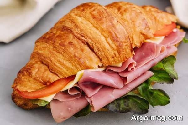 طرز تهیه کروسان ژامبون و پنیر ساده