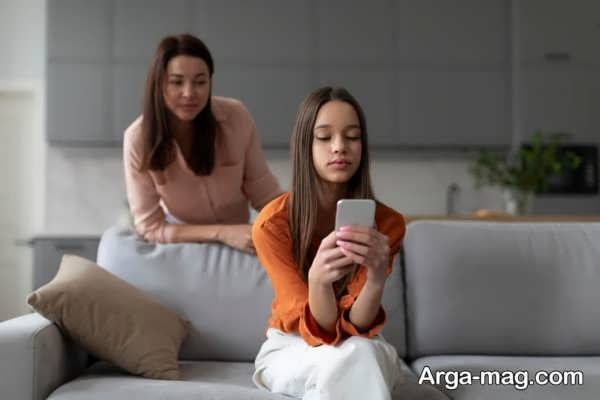 نظارت والدین بر نوجوانان در فضای مجازی